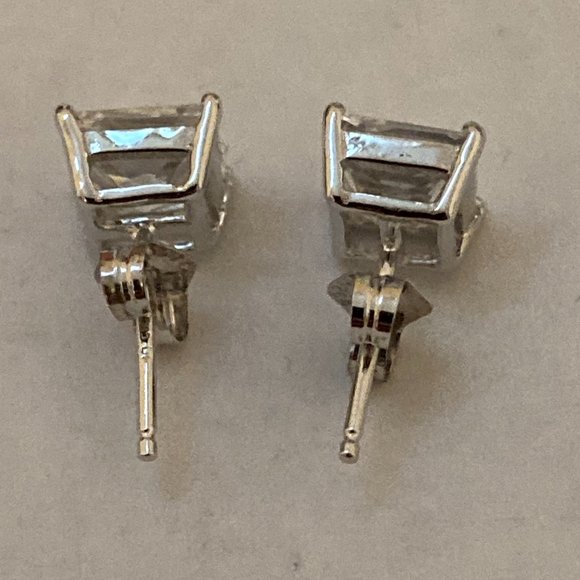 925 Sterling Silver Princess Cubic Zirconia Earrings Studs 6mm - Picture 4 of 5